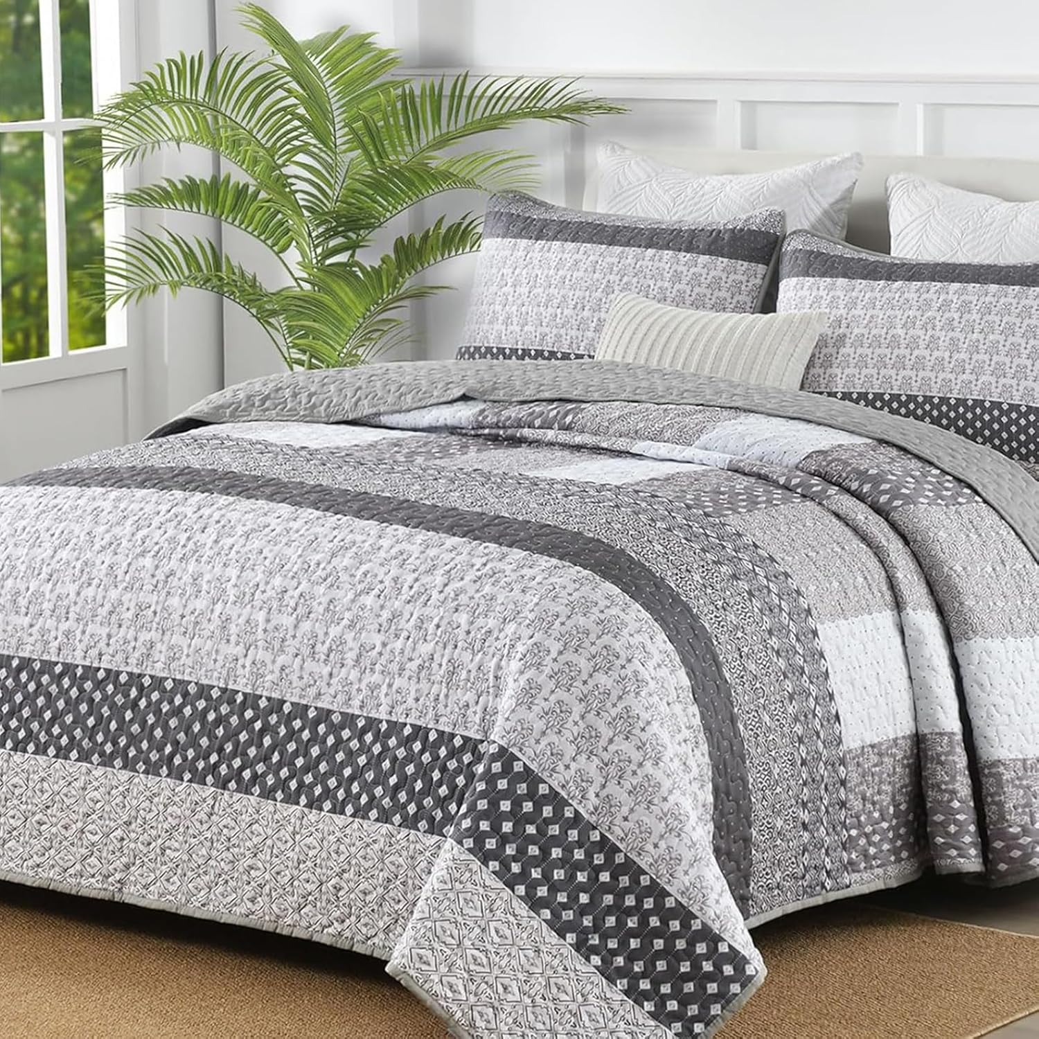 WONGS BEDDING Grey King Size Quilt Set,Bohemian Striped Patchwork Bedspread | 3 Pieces Ultra Soft Lightweight Coverlet with 2 Pillow Shams for All Seasons, Modern Casual Bedroom Decor, OEKO-TEX(104"x9