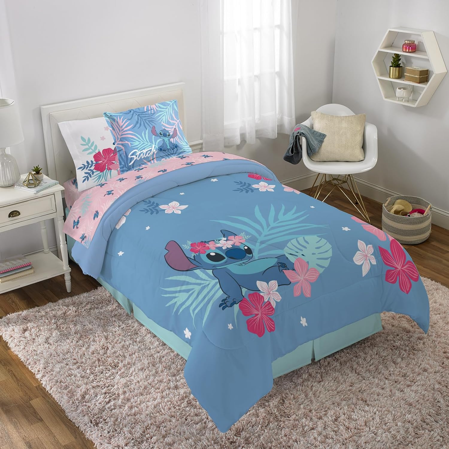 Disney Lilo & Stitch Twin Comforter Set, 5 Piece Reversible Bed in a Bag | Super Soft Microfiber Kids Comforter & Sheets, Girls Twin Bedding, Machine Washable, Jay Franco (Officially Licensed Disney)